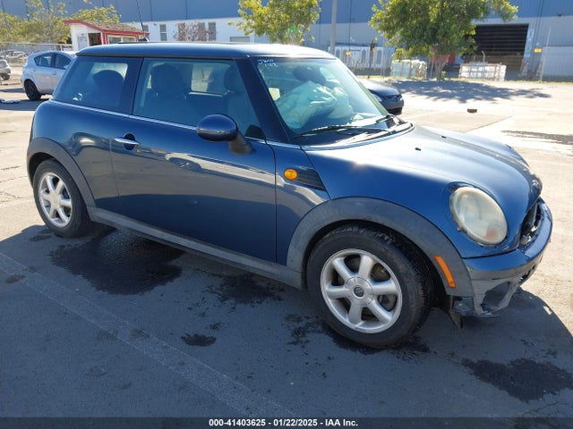 2009 MINI COOPER WMWMF33579TW77418 Photo 0