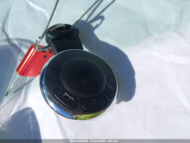 2009 MINI COOPER WMWMF33579TW77418 Photo 10