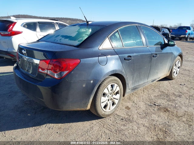 1G1PA5SH4E7438409 Chevrolet Cruze Ls Auto