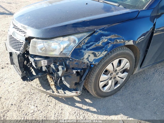 1G1PA5SH4E7438409 Chevrolet Cruze Ls Auto