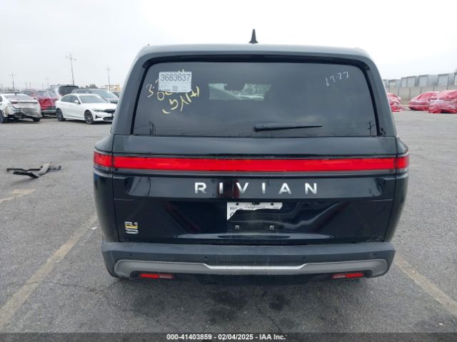7PDSGABA8PN029719 Rivian R1s Adventure