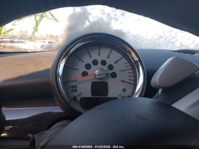 2008 MINI COOPER S WMWMF73508TV35577 Photo 6