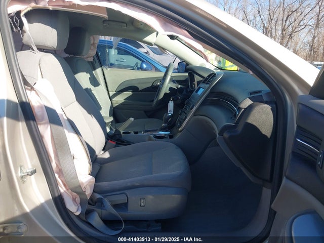 Chevrolet MALIBU LS 2015 1G11B5SL4FF174669 Image 5