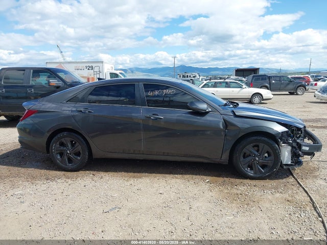 5NPLS4AG9NH056524 Hyundai ELANTRA SEL