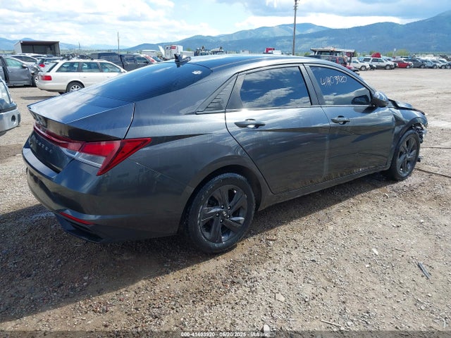 5NPLS4AG9NH056524 Hyundai ELANTRA SEL