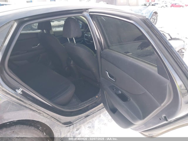 5NPLS4AG9NH056524 Hyundai ELANTRA SEL