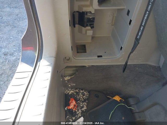 KIA SEDONA LX 2016 KNDMB5C1XG6186490 Image 6