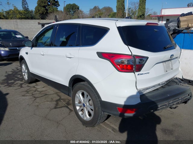 Ford ESCAPE SE 2017 1FMCU0GD7HUB44557 Image 3