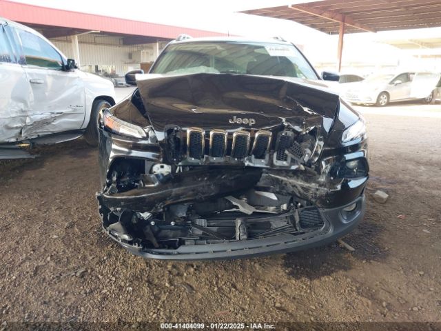 1C4PJLCB1HW641872 Jeep Cherokee Latitude Fwd