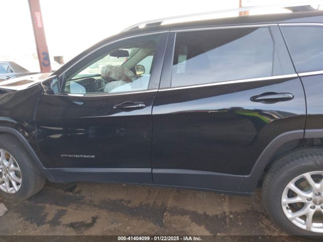 1C4PJLCB1HW641872 Jeep Cherokee Latitude Fwd