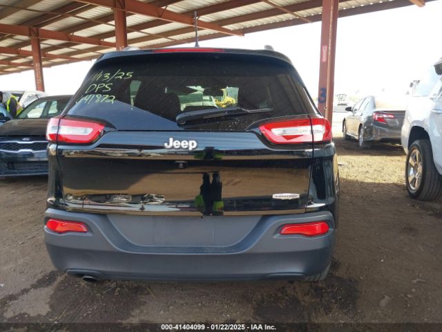 1C4PJLCB1HW641872 Jeep Cherokee Latitude Fwd