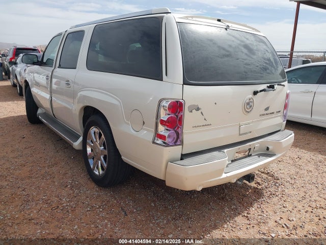 2005 CADILLAC ESCALADE ESV 3GYFK66N15G124298 Photo 2