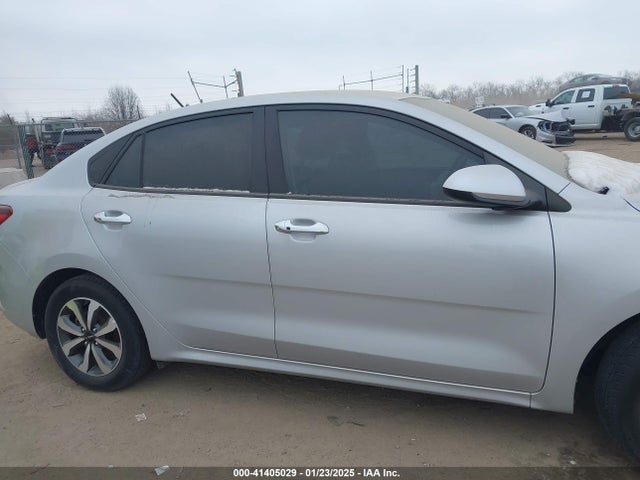 KIA RIO S 2022 3KPA24AD1NE462119 Image 13