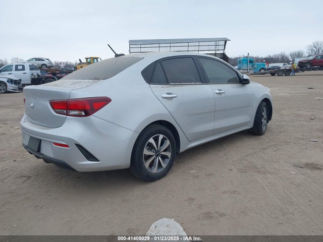 KIA RIO S 2022 3KPA24AD1NE462119 Image 4