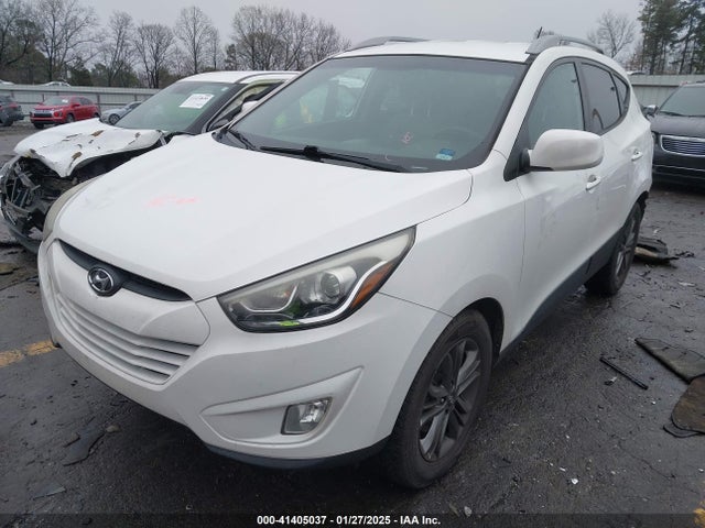 KM8JU3AG4FU058325 Hyundai TUCSON SE