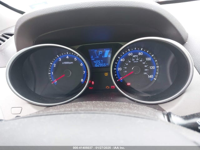 KM8JU3AG4FU058325 Hyundai TUCSON SE
