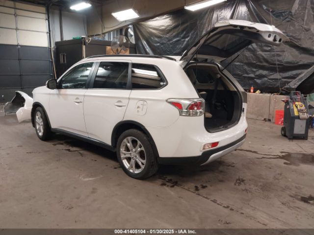 2015 MITSUBISHI OUTLANDER JA4AZ3A39FZ012490 Photo 2