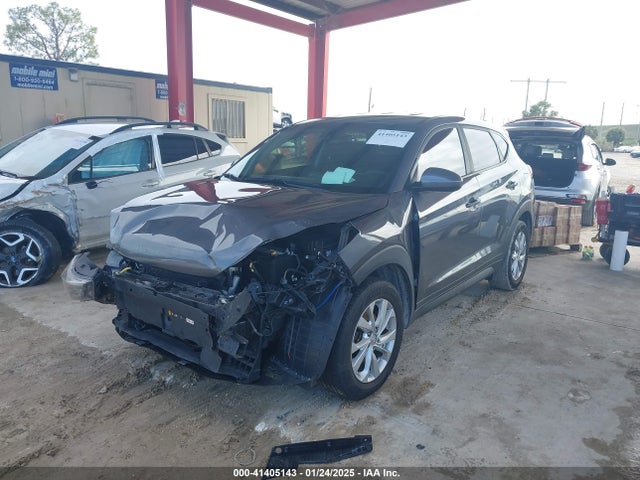 Hyundai TUCSON SE 2019 KM8J23A41KU059132 Image 2