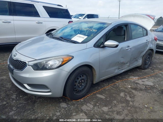 KIA FORTE LX 2016 KNAFX4A64G5498214 Image 2