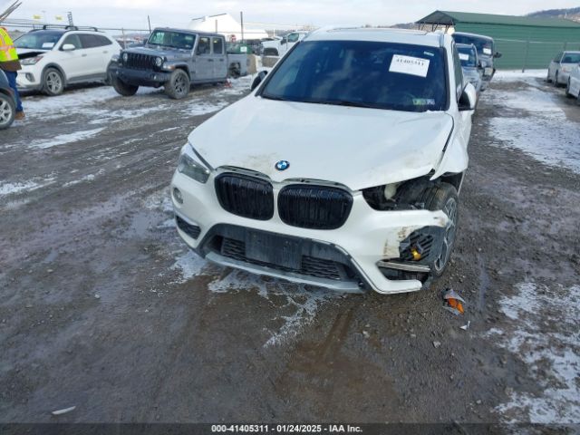 2018 BMW X1 WBXHT3C32J5K31684 Photo 5