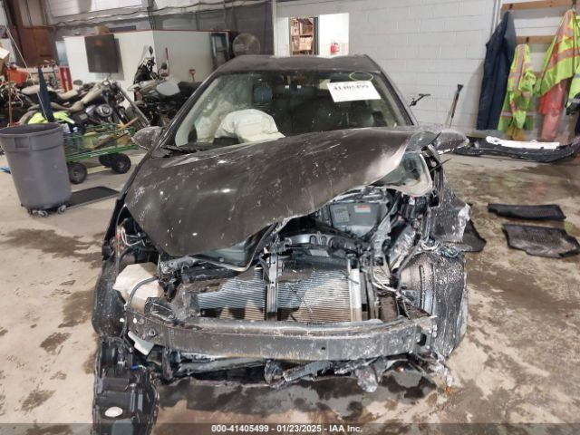 JTDKDTB33G1589717 Toyota Prius C One