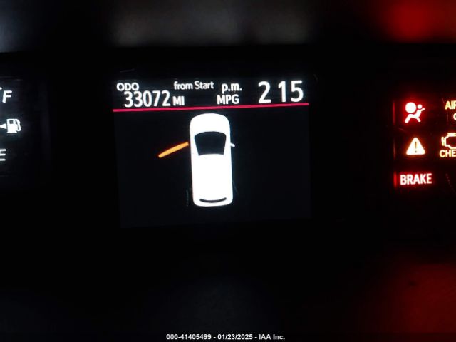 JTDKDTB33G1589717 Toyota Prius C One
