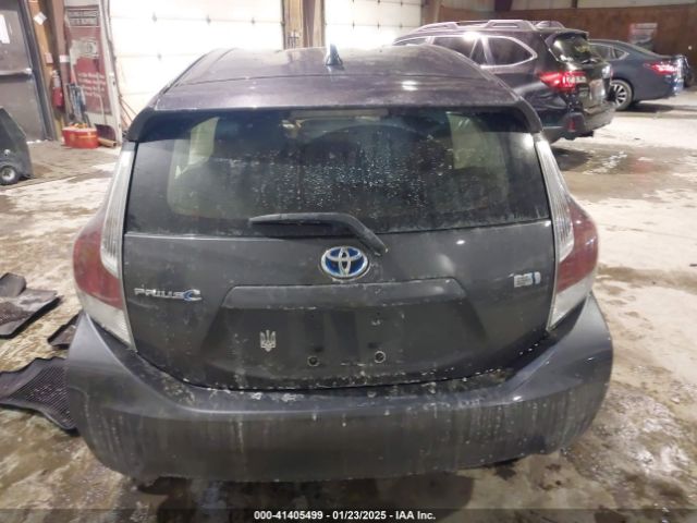 JTDKDTB33G1589717 Toyota Prius C One