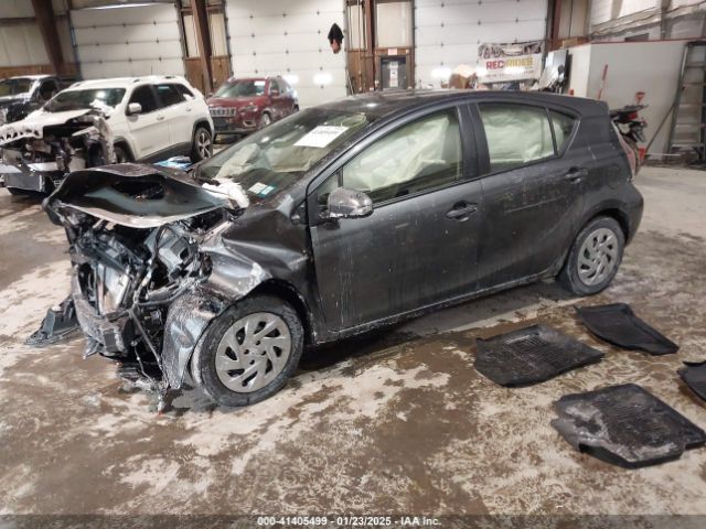 JTDKDTB33G1589717 Toyota Prius C One