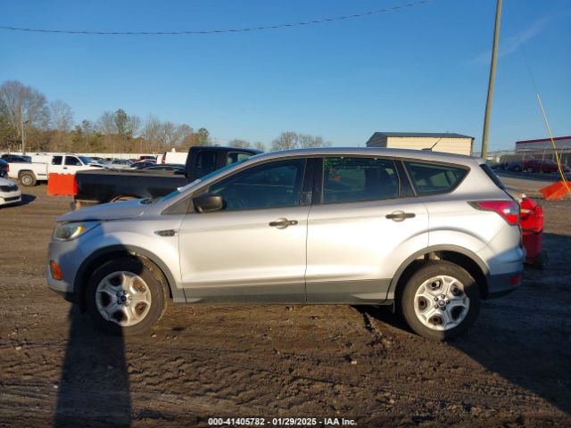 1FMCU0F75HUB12556 Ford ESCAPE S