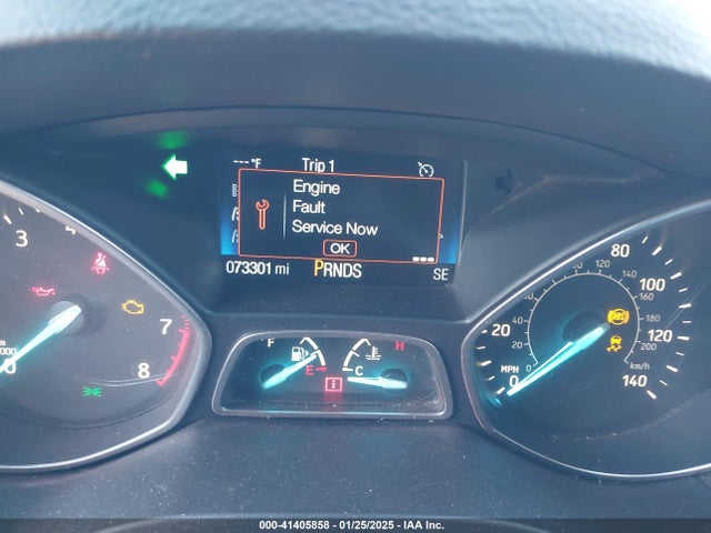 1FMCU9GDXJUA49422 Ford ESCAPE SE