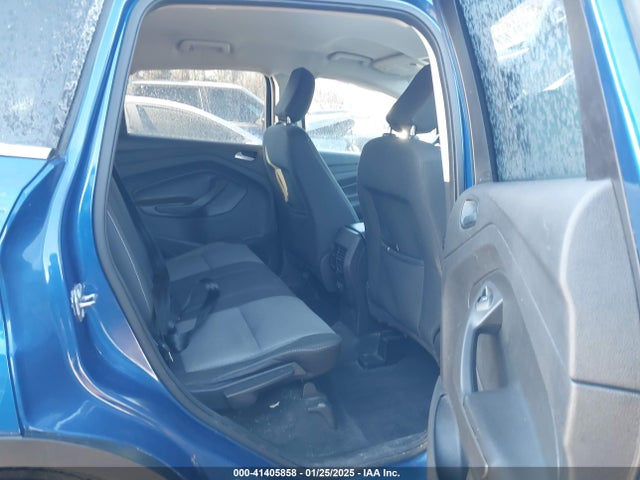 1FMCU9GDXJUA49422 Ford ESCAPE SE