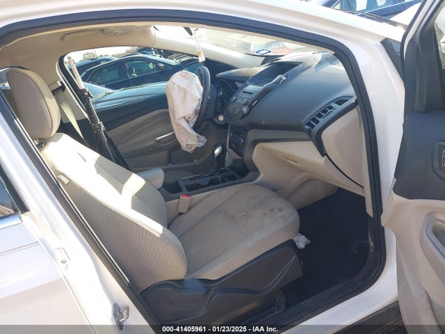 1FMCU0GD8JUD58396 Ford ESCAPE SE