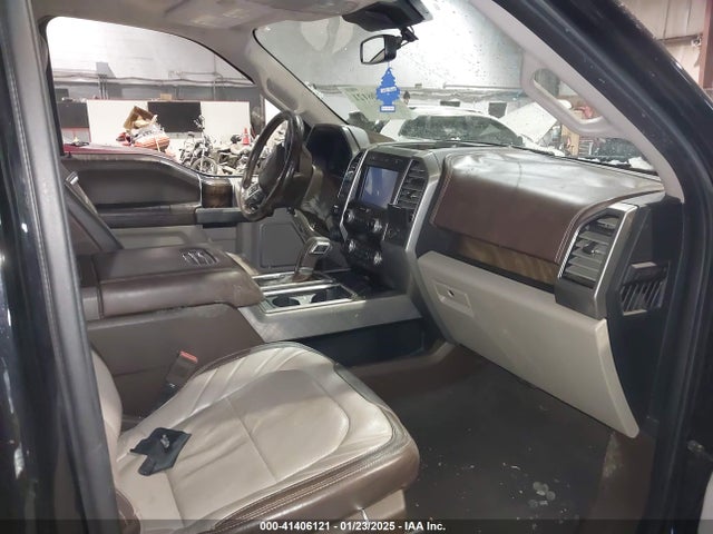 1FTEW1EG2KFC00555 Ford F-150 Limited