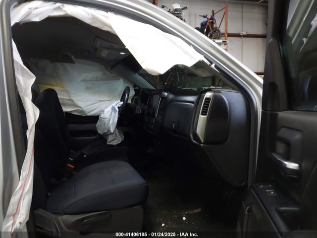 1GCVKREH4JZ206308 Chevrolet Silverado 1500 1lt