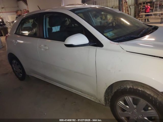 3KPA25AD0PE628798 KIA Rio 5-door S