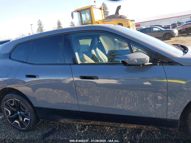 WB523CF05RCP18420 BMW Ix