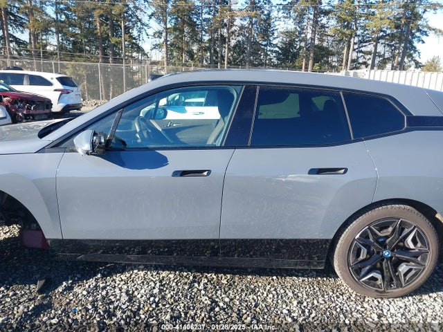 WB523CF05RCP18420 BMW Ix
