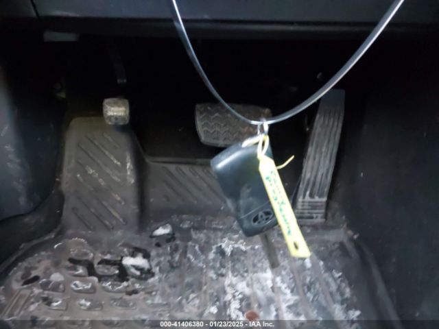 4T1G11AK3LU889418 Toyota CAMRY SE