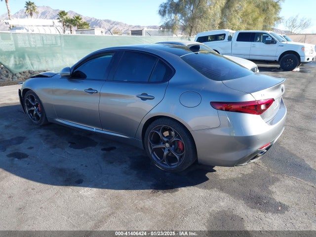 ZARFAMBN0K7601674 Alfa Romeo Giulia Ti Sport Rwd