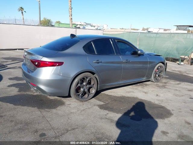ZARFAMBN0K7601674 Alfa Romeo Giulia Ti Sport Rwd