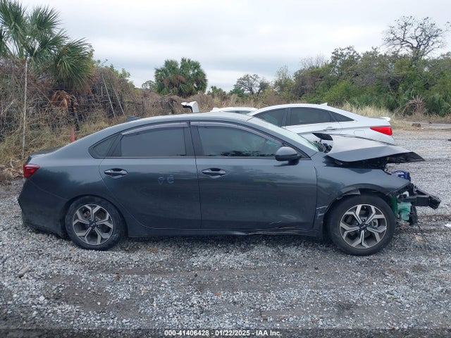 3KPF24AD1KE111356 KIA Forte Lxs