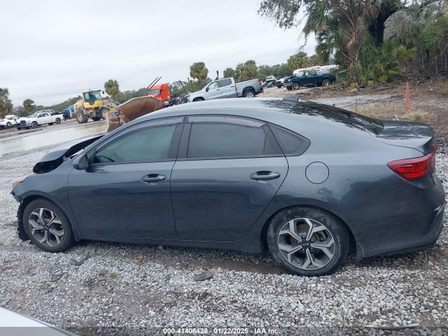 3KPF24AD1KE111356 KIA Forte Lxs