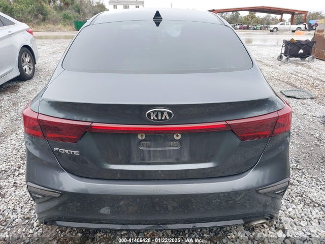 3KPF24AD1KE111356 KIA Forte Lxs