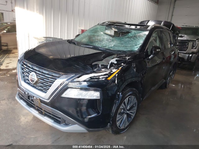 5N1AT3BA3MC697506 Nissan Rogue Sv Fwd