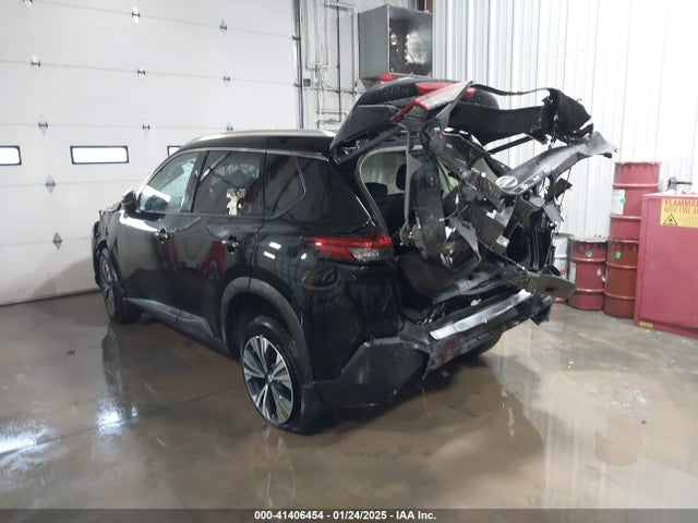 5N1AT3BA3MC697506 Nissan Rogue Sv Fwd