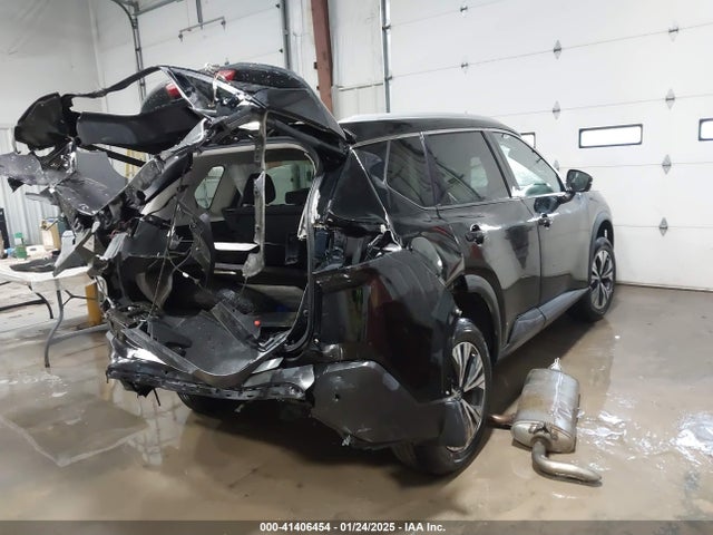 5N1AT3BA3MC697506 Nissan Rogue Sv Fwd