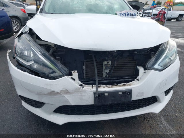 3N1AB7AP8HY300389 Nissan SENTRA SV
