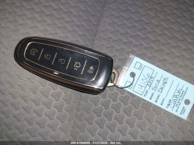 1FMCU9GDXKUC57012 Ford Escape