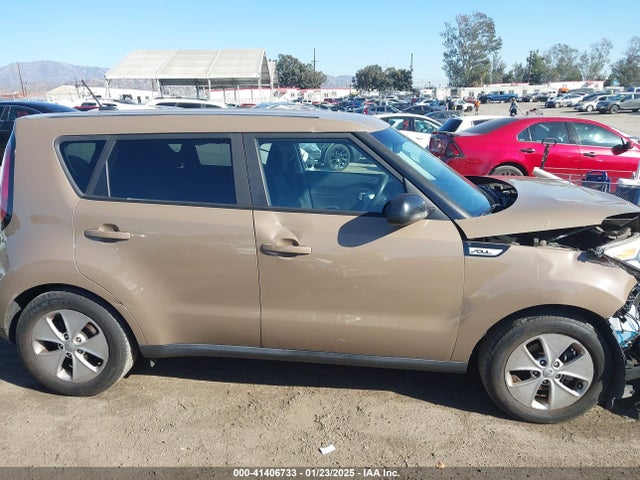 KIA Soul 2016 KNDJN2A29G7319562 Image 13