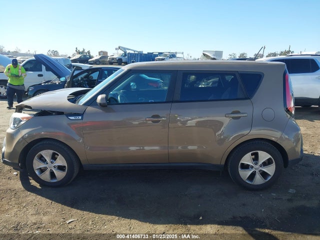 KIA Soul 2016 KNDJN2A29G7319562 Image 14